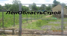 Красный забор из профлиста ЛенОбластьСтрой